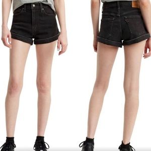 Levi's Premium High Waisted Mom Short in Black, Size 28